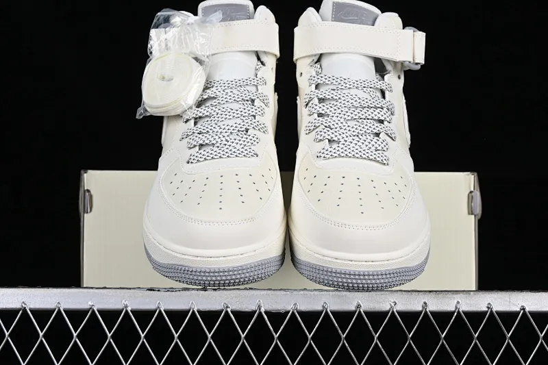 All categories Nk Air Force 1 Air Force series Nk Air Force 1 Mid Air Force mid-top Nk Air Force 1'07 Mid beige gray hook Starry Air Force One mid-top casual sneakers SH0235-522